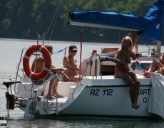 Velero nudista (23)