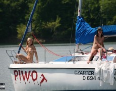 Velero nudista (25)