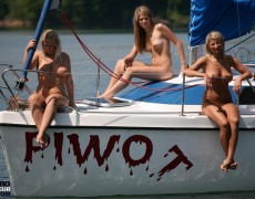 Velero nudista (74)