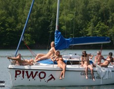 Velero nudista (77)