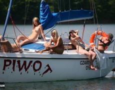 Velero nudista (82)
