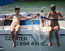 Velero nudista (98)