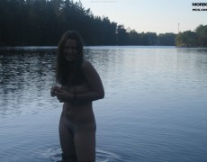 Dos dulces teen desnudas en un rio (13)